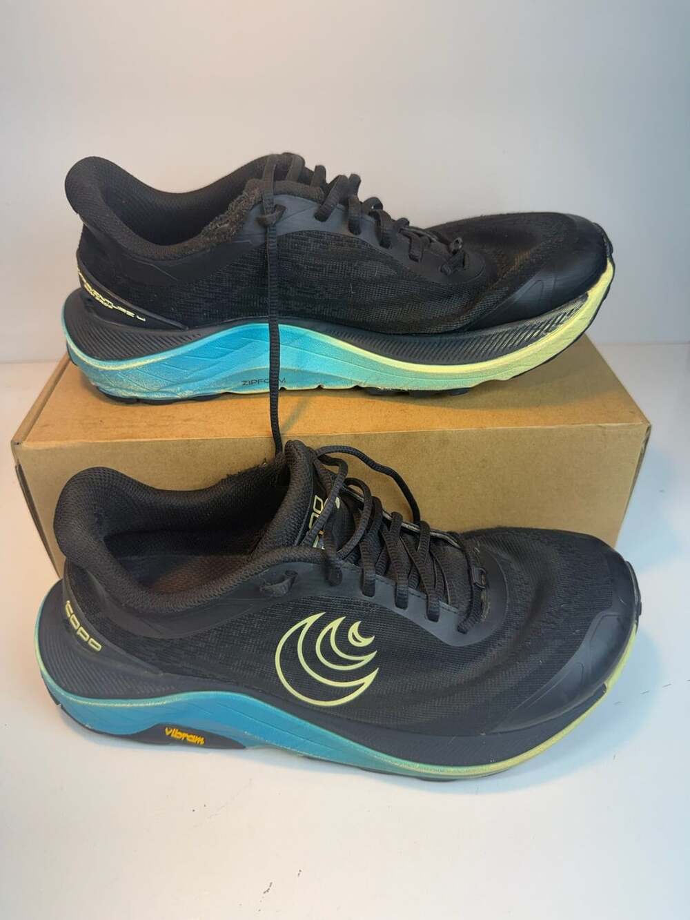 Topo Athletic Ultraventure 4 Black Lime Running Shoes
